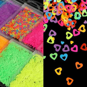 10 Csomag Neon Színű Köröm Lemezes Flitteres Díszítés, 3D-s Üres Szíved Szelet Manikűr Tartozékok Eszköz A DIY Nail Art Design