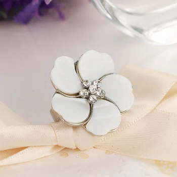 2018 NoEnName_Null Divatos új divatos női ujját rendkívül egyszerű, fehér szép floret gyűrű női esküvői bankett