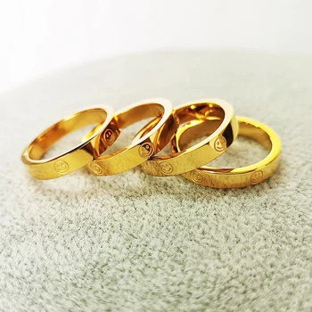 2021 Rozsdamentes Acél Mosoly Gyűrű Nő Pár Arany Gyűrű Mosollyal Az Esküvő