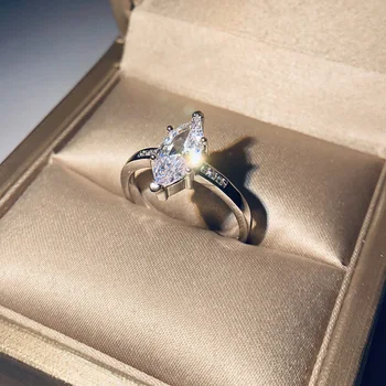 Divat Ló Eye Gyűrűk színe fehér Aranyozott Gyűrű, Esküvői Eljegyzési Ékszert a Nők